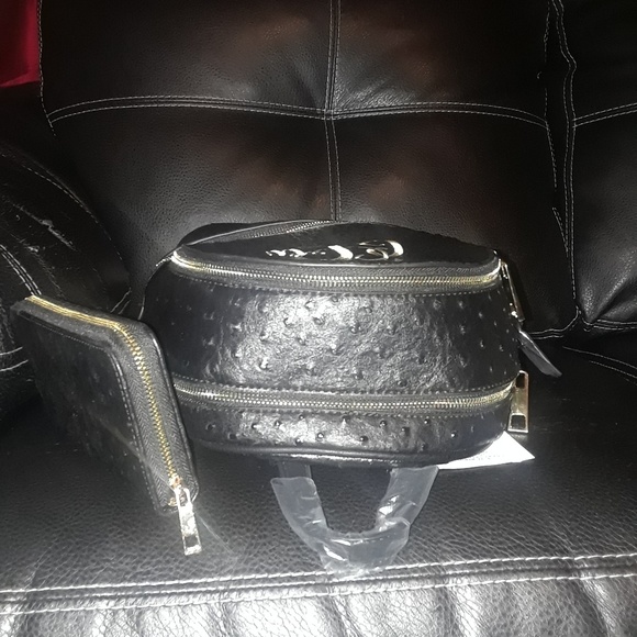 Monogram Leather backpack - Picture 2 of 3